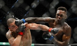 Cú ra đòn giúp Israel Adesanya hạ gục đối thủ.