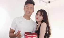 ‘Say nắng’ trước cô bạn gái của trung vệ Nguyễn Thành Chung