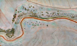 Vẻ đẹp hùng vĩ và 'đáng sợ' của con sông bị hút cạn