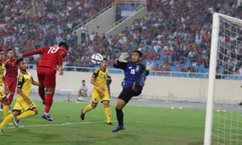 VIDEO: Mục kích Đức Chinh đánh đầu tung lưới U23 Brunei