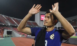 Adisak Kraisorn khẳng định mình bị mất ngủ cả đêm vì đá hỏng phạt đền,