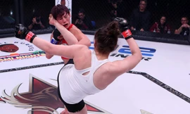 Cú ra đòn giúp Erin Blanchfield giành chiến thắng knock-out.