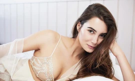 Nhan sắc tựa Hoa hậu của chị gái sao AS Roma