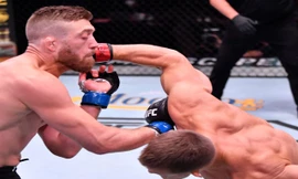 Pha ra đòn giúp Ian Heinisch giành chiến thắng.