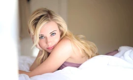 Đường cong gây mê của siêu mẫu Mỹ 'cuồng' Mourinho