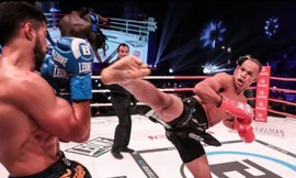 Raymond Daniels có 2 pha ra đòn cực mạnh để hạ gục Wilker Barros.