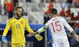 Lộ người 'xúi dại' De Gea bắt sai hướng quả penalty của Ronaldo