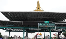 Mức phạt đối với ô tô 'đi lạc' vào làn thu phí ETC khiến nhiều người 'giật mình'