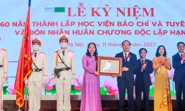 Học viện Báo chí và Tuyên truyền đón nhận Huân chương Độc lập hạng Ba