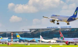 Sân bay Nội Bài, Tân Sơn Nhất lại liên tục ‘thất thủ’