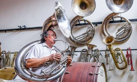 Về Nam Định, thăm làng làm kèn Tây duy nhất của cả nước