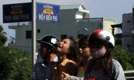 Bị xe tải cán chết khi chở em dự thi đại học