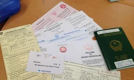 Làm giả sổ hộ khẩu vay tín chấp ngân hàng, chiếm đoạt tiền tỷ