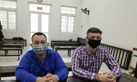 Các bị cáo tại tòa án Hà Nội.