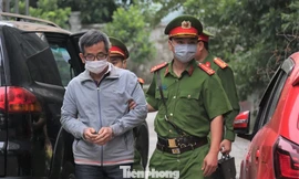 Bị cáo Đoàn Hồng Dũng - người được ông Trần Bắc Hà viết công văn, yêu cầu cấp dưới cho vay tiền.