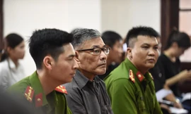 Bị cáo Bùi Xuân Hồng tại tòa.