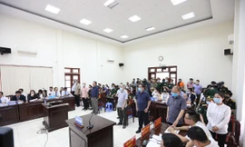 Toàn cảnh phiên tòa.