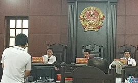 Bị cáo hỏi tòa, công lý ở đâu?