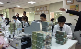 Một gánh hai vai vì người gửi tiền