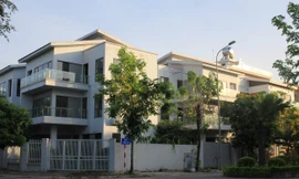 Giao dịch kém nhất 10 năm qua nhưng biệt thự, liền kề Hà Nội vẫn giá cao