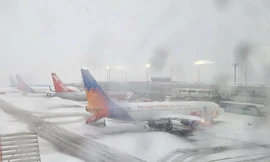 Sân bay khắp nước Anh hỗn loạn 