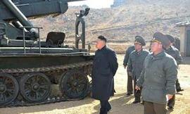 Ông Kim Jong Un thị sát một đơn vị pháo binh