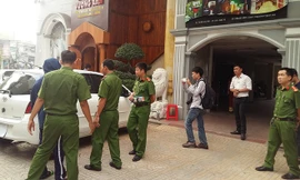 9X bị chém đứt lìa cánh tay khi đến quán hát