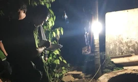 Công an khám nghiệm hiện trường