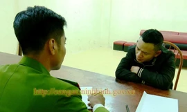 1 trong 2 đối tượng bị công an bắt giữ - Ảnh: Công an Ninh Bình