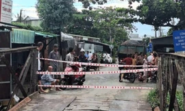 Xe ben 20 tấn làm sập cầu ở Cần Thơ