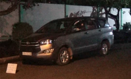 Chiếc ô tô bị trộm đập cửa kính