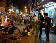 Táo tợn gí roi điện, cướp xe SH ngay giữa đường