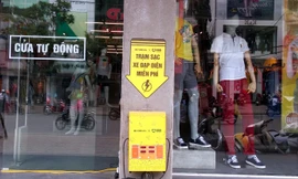 Mỗi trạm sạc có thể sạc 2 xe đạp điện cùng một lúc