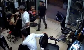 Hình ảnh nhóm đối tượng vào trong quán