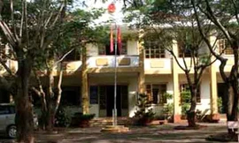 Cháu bé hiện đang được lực lượng chức năng đưa về trụ sở UBND xã Bưng Riềng