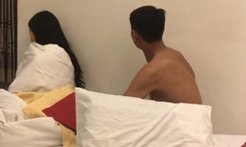 Nữ tiếp viên nhà hàng bán dâm trong khách sạn trung tâm Sài Gòn