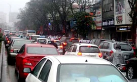 Hà Nội lập hàng rào chắn phố Xuân Thủy - Cầu Giấy từ 30/8 