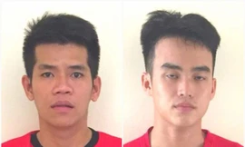 Khá và Hiệp tại Cơ quan CSĐT. Ảnh do Công an cung cấp