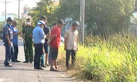 Phát hiện thi thể dưới đám đất trồng thanh long ở Long An