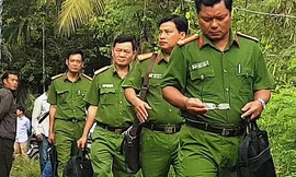 Rất nhiều điều tra viên cao cấp Công an tỉnh đã đến hiện trường