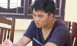 Đoàn Hữu Khơi tại trụ sở công an