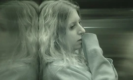 Ôm mối hận trong lòng, Dương không bao giờ tin vào tình yêu nữa. Ảnh minh họa: Internet