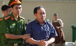 Nguyễn Hữu Hoành, nguyên Phó giám đốc Chi nhánh VP Đăng ký đất đai Phan Thiết bị bắt, hôm 7/1