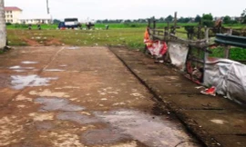 Khu sân bóng xã Quảng Phú, nơi thiếu niên 16 tuổi bị đâm chết khi đi xem trại hè