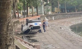 Hà Nội: Pha quay đầu xe của nữ tài xế khiến ô tô lao xuống hồ Giảng Võ