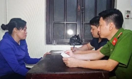 Đối tượng Lê Thị Loan tại cơ quan Công an. Ảnh: Công an Hà Nam