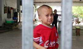 Sau khi vụ việc mua bán trẻ em bị phát giác, chùa Bồ Đề đã khóa chặt khu nuôi dưỡng các trẻ nhỏ. Ảnh: Mỹ Dung