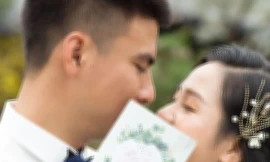 Lạ lùng nghề 'làm mai cho người giàu', thu trăm triệu đồng ở Hà Nội