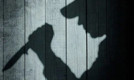 Người chồng chết với vết cắt ở cổ khi ở nhà với vợ