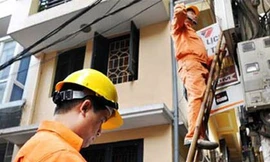 Đình chỉ công tác 2 công nhân ghi chỉ số công tơ điện